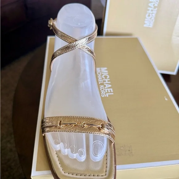 ✨ NEW Michael Kors Square Toe Sandals – Pale Gold ✨ - Picture 5 of 15